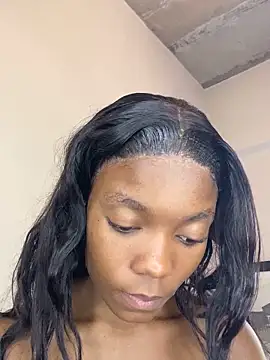 prettydollyy online show from April 4, 9:16 am