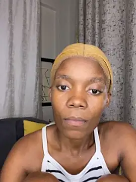 prettydollyy online show from March 25, 8:19 pm