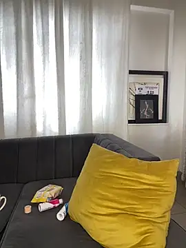 prettydollyy online show from March 19, 9:20 am