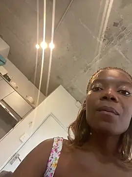 prettydollyy online show from March 12, 7:23 am