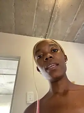 prettydollyy online show from April 11, 7:38 am