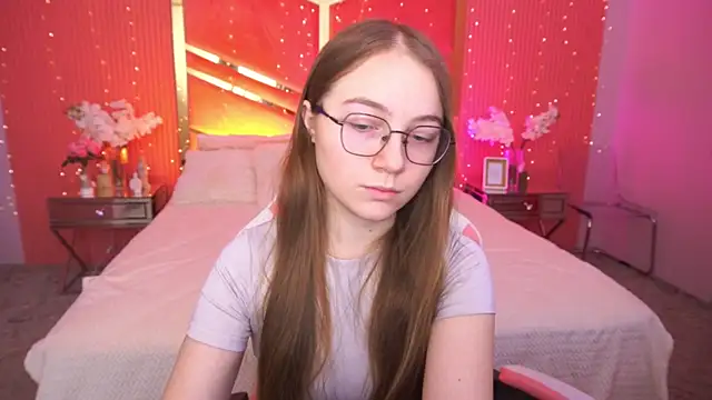 ArrinaWairr online show from February 25, 8:58 am