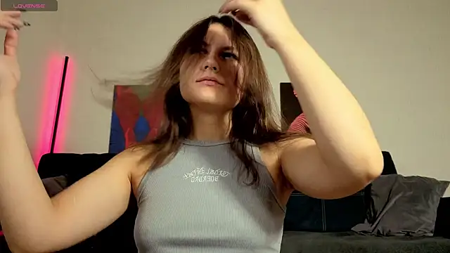 Snapshot of TrixiBell chatting on November 28, 4:56 am TrixiBell online show from November 28, 4:56 am