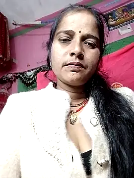 Cutreet online show from December 13, 8:04 pm