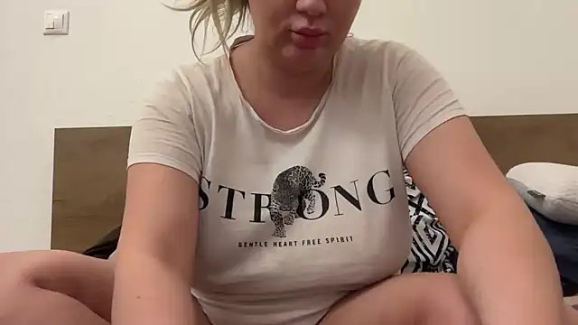 NellyExtraa online show from May 15, 9:46 pm