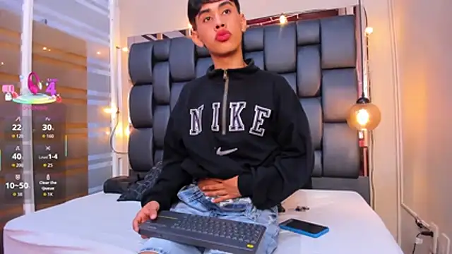 Jim twink online show from November 4, 7:39 pm