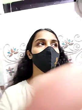 Snapshot of Zoya_G chatting on March 2, 9:49 am Zoya G online show from March 2, 9:49 am