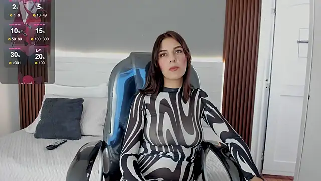 Emmy Meadows online show from November 5, 7:28 pm