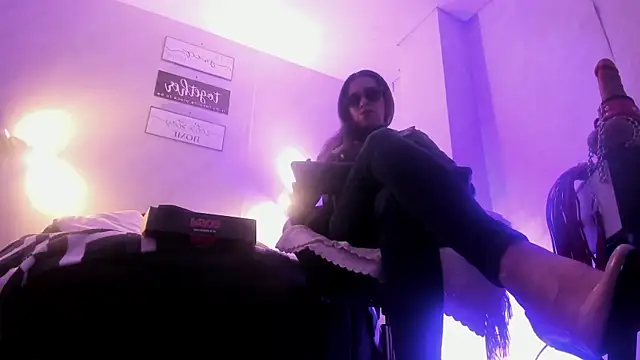 VidiaStons online show from November 17, 6:23 pm