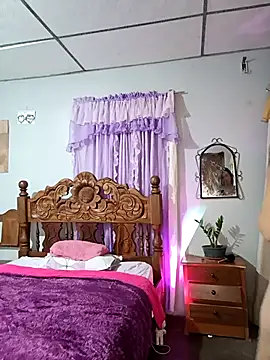 Rebecadiaz13 online show from February 11, 11:10 am