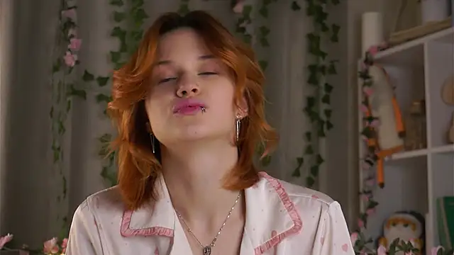 BlytheBenny online show from November 11, 12:27 am