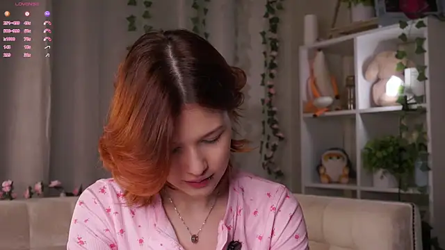 BlytheBenny online show from December 21, 12:02 am