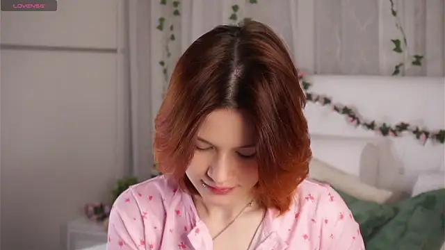 BlytheBenny online show from February 15, 1:06 am