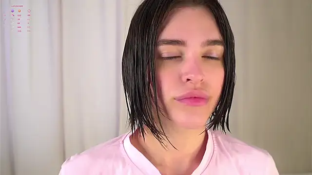 EleneButton online show from April 14, 1:21 am