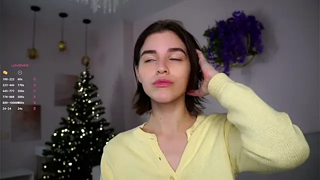 EleneButton online show from December 21, 1:08 am