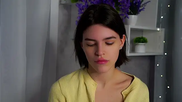 EleneButton online show from February 15, 1:06 am