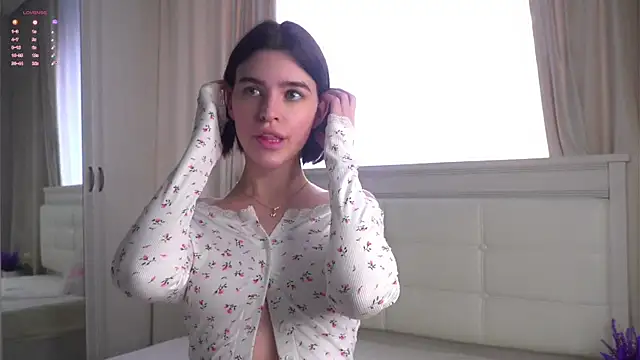 EleneButton online show from April 5, 1:12 am