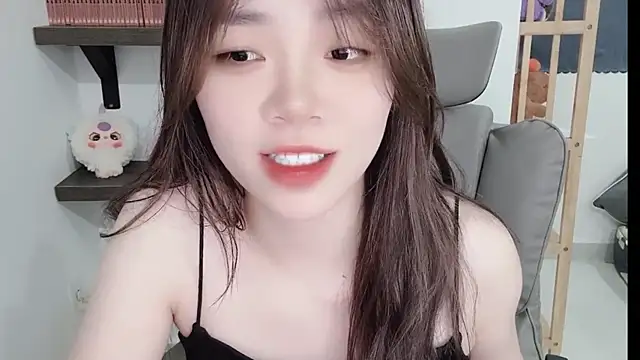 Snapshot of __Nho__ chatting on October 5, 4:20 pm Nho online show from October 5, 4:20 pm