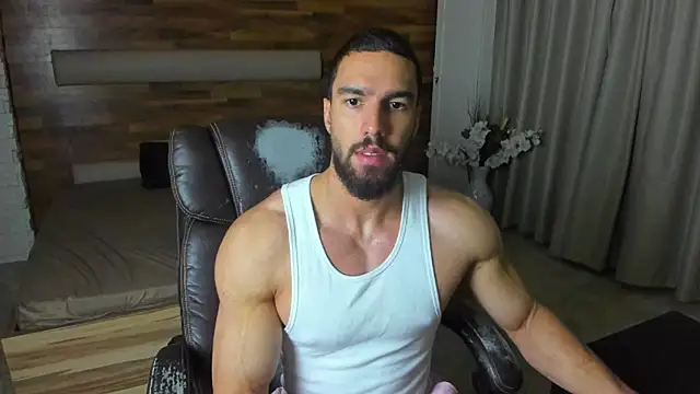Snapshot of IvanHydee chatting on July 18, 4:32 am IvanHydee online show from July 18, 4:32 am