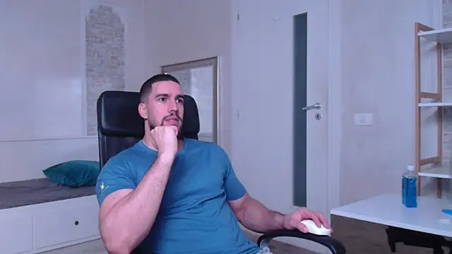 IvanHydee online show from September 18, 4:37 am