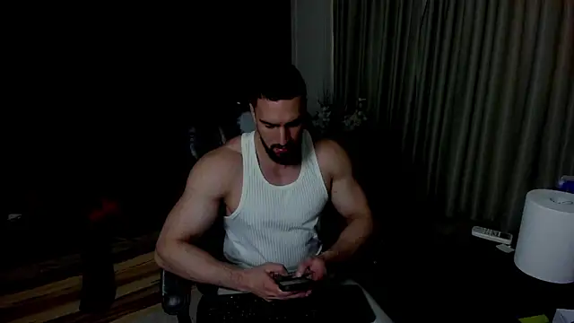 IvanHydee online show from April 18, 4:37 am