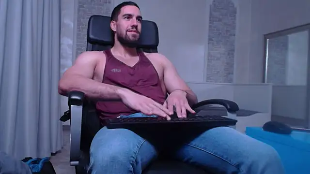 IvanHydee online show from October 6, 4:46 am