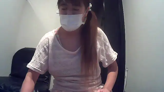 Snapshot of SAKI_saki_01 chatting on October 5, 7:10 am SAKI saki 01 online show from October 5, 7:10 am
