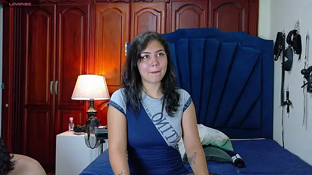 RoxyandAron2 online show from May 31, 1:55 am