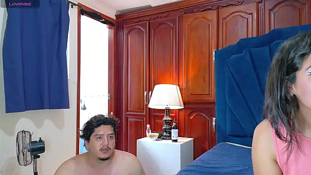RoxyandAron2 online show from May 31, 2:01 pm