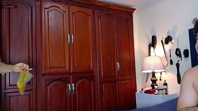 RoxyandAron2 online show from April 19, 12:28 pm