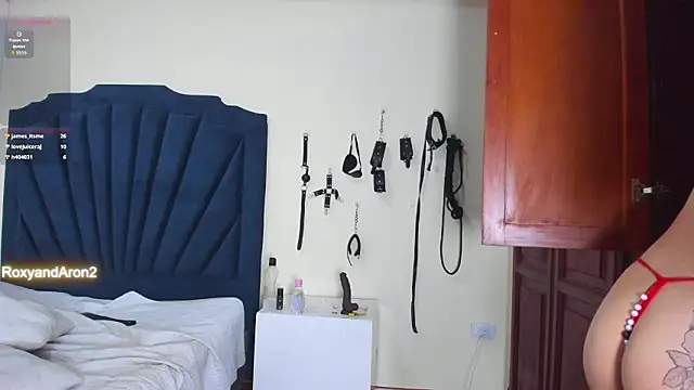 RoxyandAron2 online show from March 21, 9:30 pm