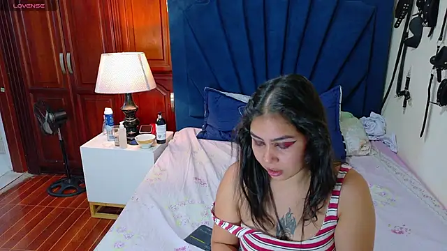 RoxyandAron2 online show from June 2, 12:05 pm