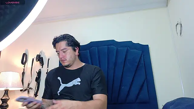 RoxyandAron2 online show from May 10, 12:42 pm