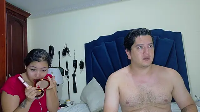 RoxyandAron2 online show from April 25, 11:57 am