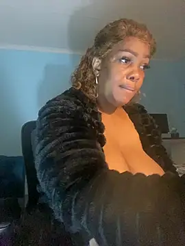 Snapshot of Jess555 chatting on June 17, 11:09 am Jess555 online show from June 17, 11:09 am