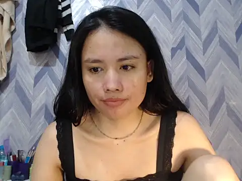 Snapshot of UrKitty_lover18 chatting on February 22, 9:49 pm UrKitty lover18 online show from February 22, 9:49 pm