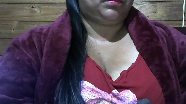 Snapshot of MARRENTINHA34 chatting on September 8, 5:23 pm MARRENTINHA34 online show from September 8, 5:23 pm