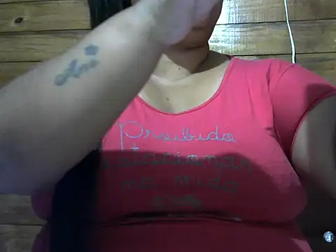 Snapshot of MARRENTINHA34 chatting on November 22, 1:10 pm MARRENTINHA34 online show from November 22, 1:10 pm