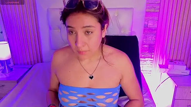 Snapshot of Bonnali_lune chatting on May 20, 4:42 am Bonnali lune online show from May 20, 4:42 am