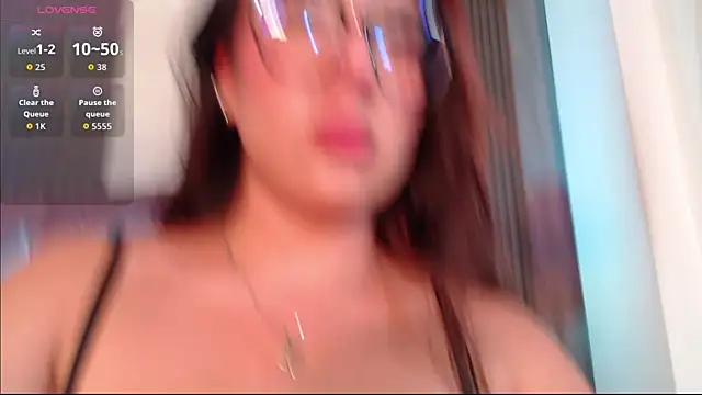 Bonnali lune online show from November 12, 10:02 pm