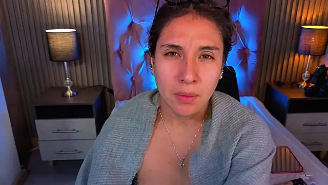 Snapshot of Bonnali_lune chatting on April 30, 4:30 am Bonnali lune online show from April 30, 4:30 am