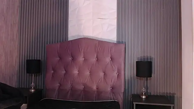 Bonnali lune online show from February 14, 9:48 pm