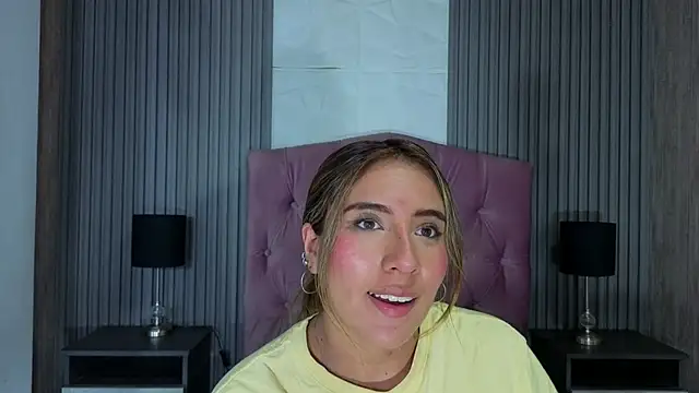 Bonnali lune online show from March 21, 10:02 pm