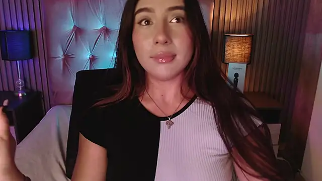 Bonnali lune online show from October 28, 10:20 pm