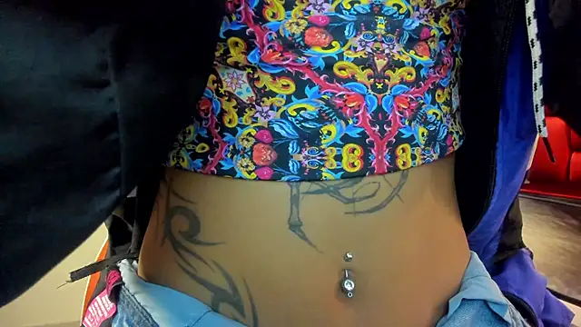 Snapshot of Sheilly_brown chatting on September 14, 4:29 pm Sheilly brown online show from September 14, 4:29 pm
