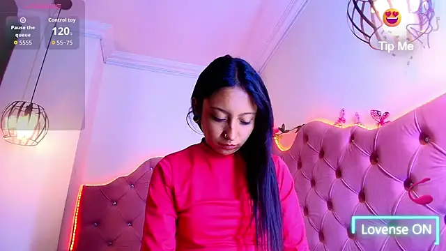 Snapshot of Sheilly_brown chatting on June 14, 8:32 pm Sheilly brown online show from June 14, 8:32 pm