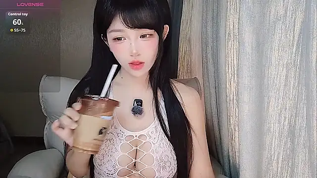 Snapshot of Coco--01 chatting on July 31, 1:49 am Coco--01 online show from July 31, 1:49 am