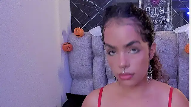 roxanne dl online show from October 15, 4:48 pm