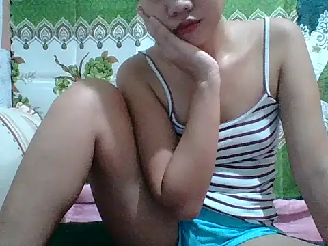 Snapshot of Sweet_Gera21 chatting on October 11, 8:04 am Sweet Gera21 online show from October 11, 8:04 am