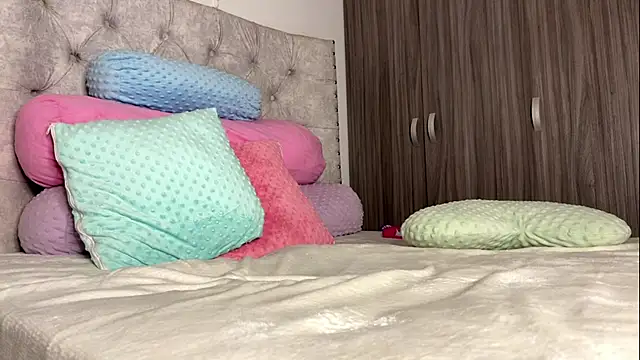 Gabrielatafur online show from April 1, 3:19 am